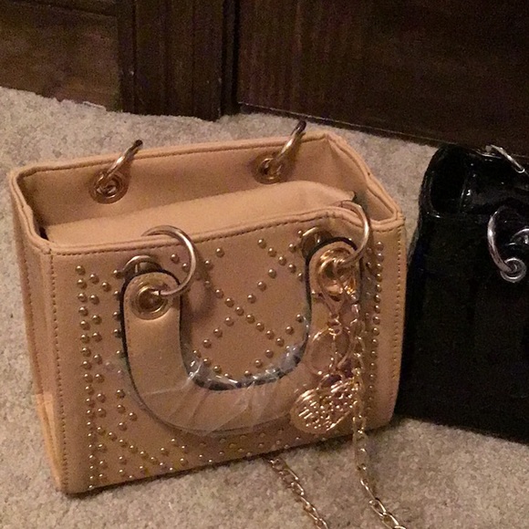 3 small purses - Picture 2 of 6